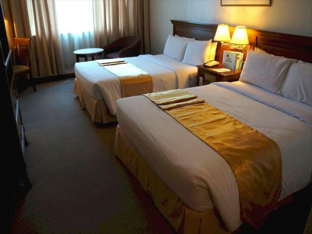 Tiara Oriental Hotel Makati City Exteriér fotografie